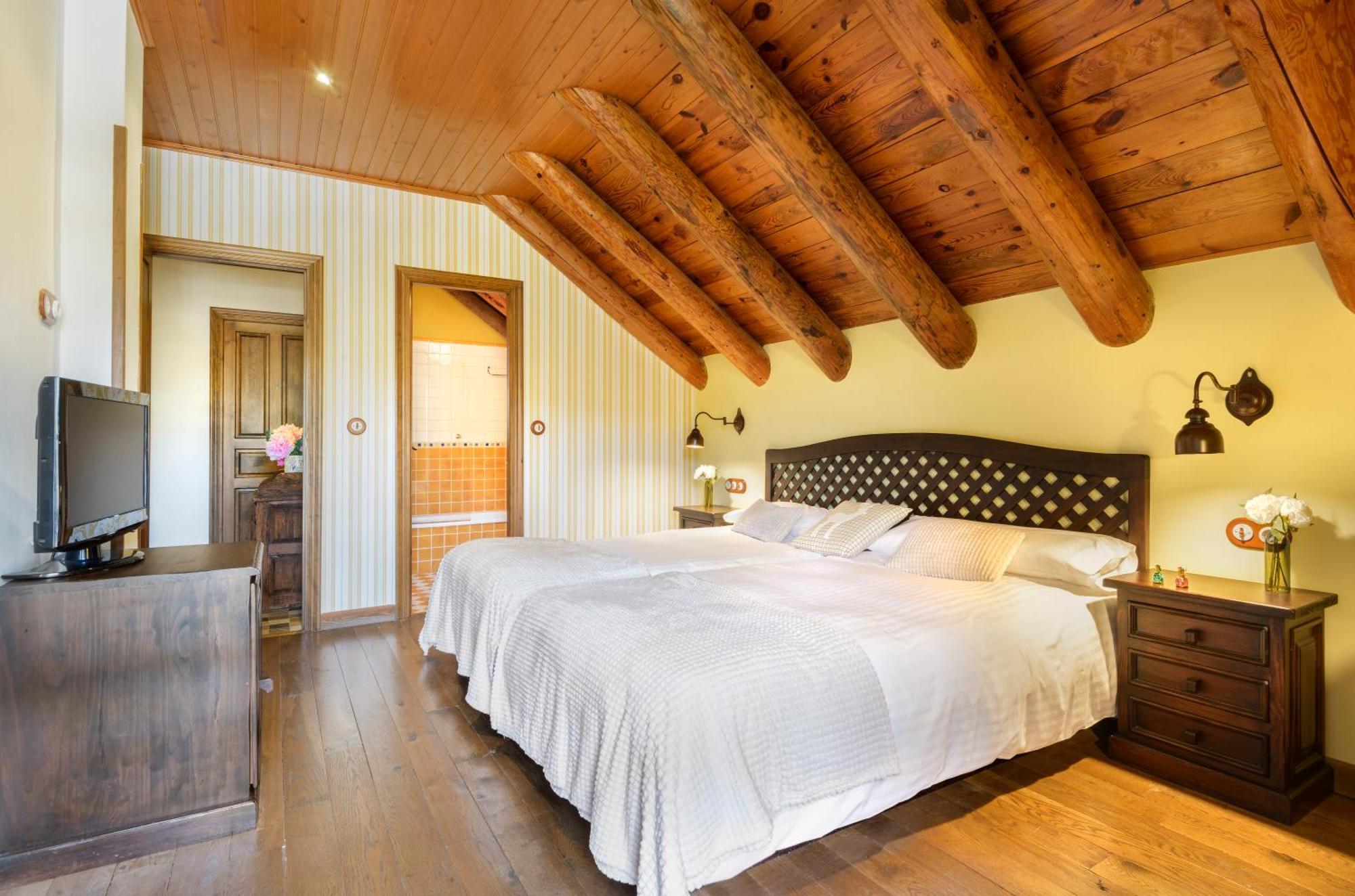 Santa Cruz de la Serós Hotel Rural El Mirador De Los Pirineos מראה חיצוני תמונה
